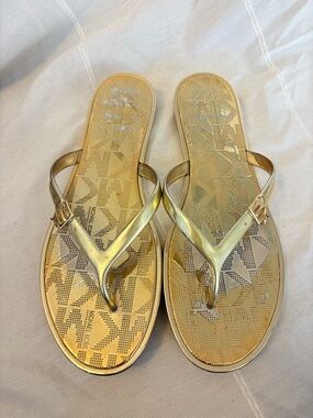 Michael Kors Emory Flip-Flops Gold Metallic PVC upper slide on, women's size 11